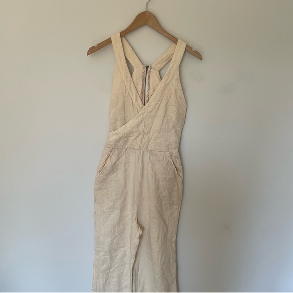Anthropologie Aren Halterneck Jumpsuit Cream Size 2 Crossover - Picture 3 of 12